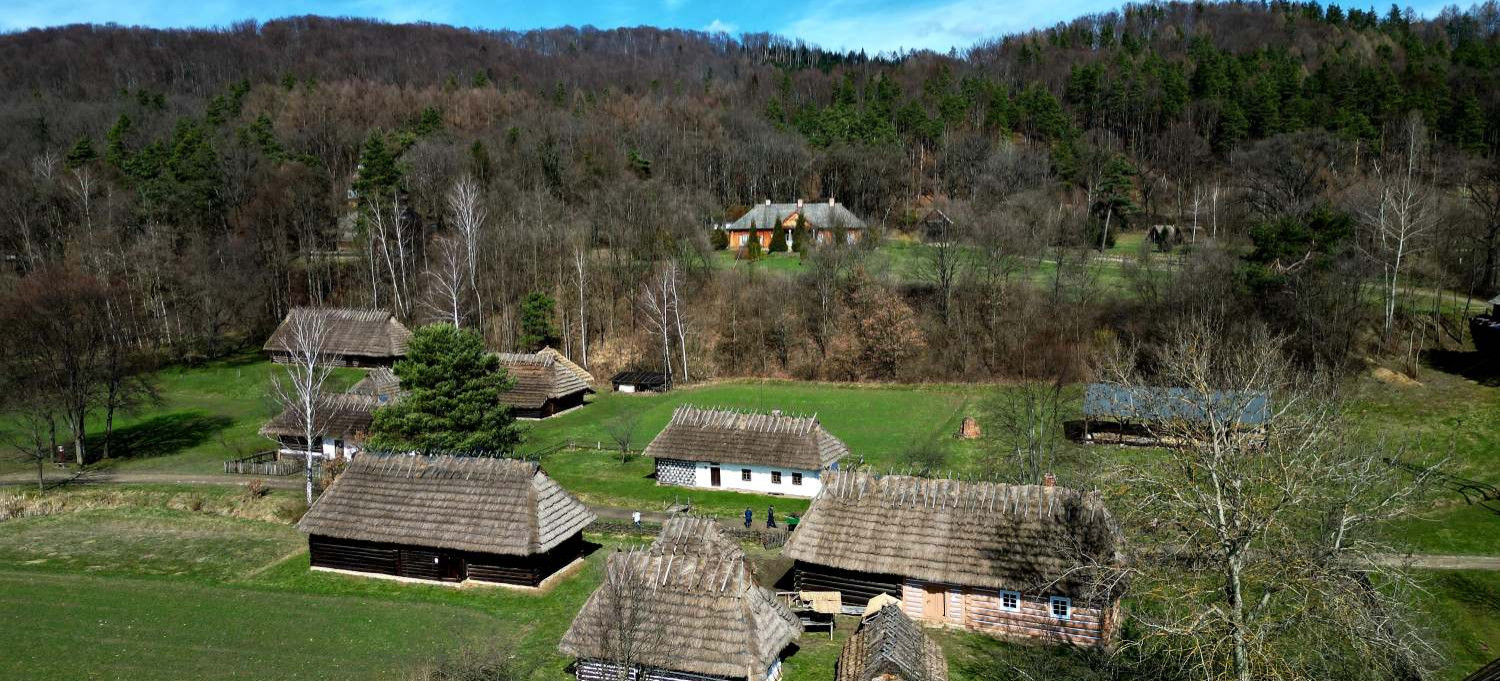 Powstanie nowy sektor w sanockim skansenie. Historia karpackiego leśnictwa i dawnych zawodów leśnych