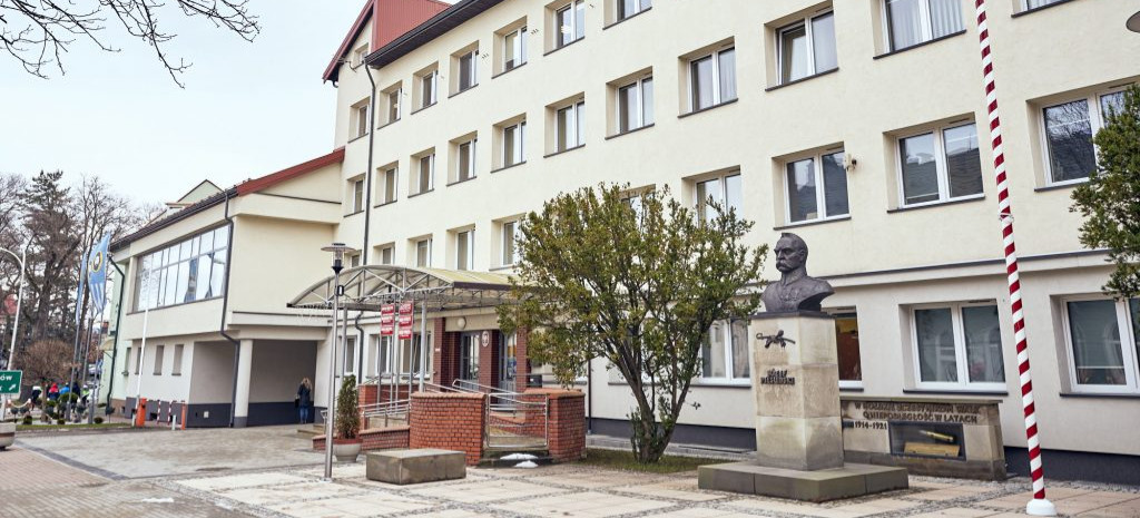 BRZOZÓW: 16 sierpnia (piątek) urzędy czynne do godz. 12:00