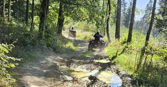 NOWOSIELCE: Wypadek z udziałem quada. Poszkodowany mężczyzna trafił do szpitala