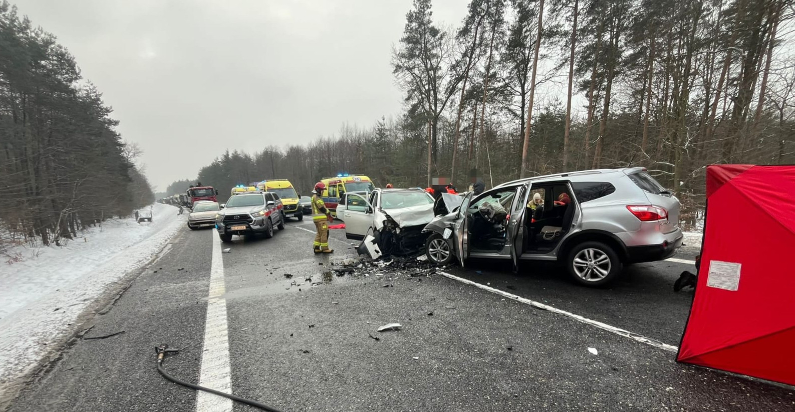 PODKARPACIE: Śmiertelny wypadek w Głogowie Małopolskim. Nie żyją trzy osoby
