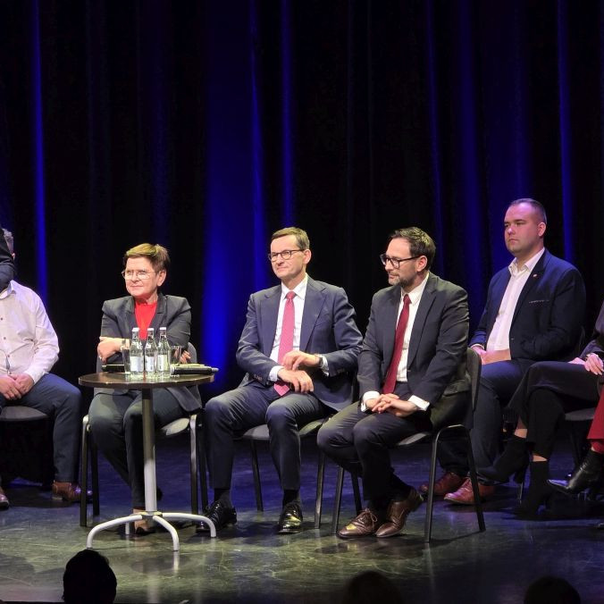 Szydło, Morawiecki i Obajtek spotkali się z mieszkańcami Brzozowa [VIDEO, ZDJĘCIA]