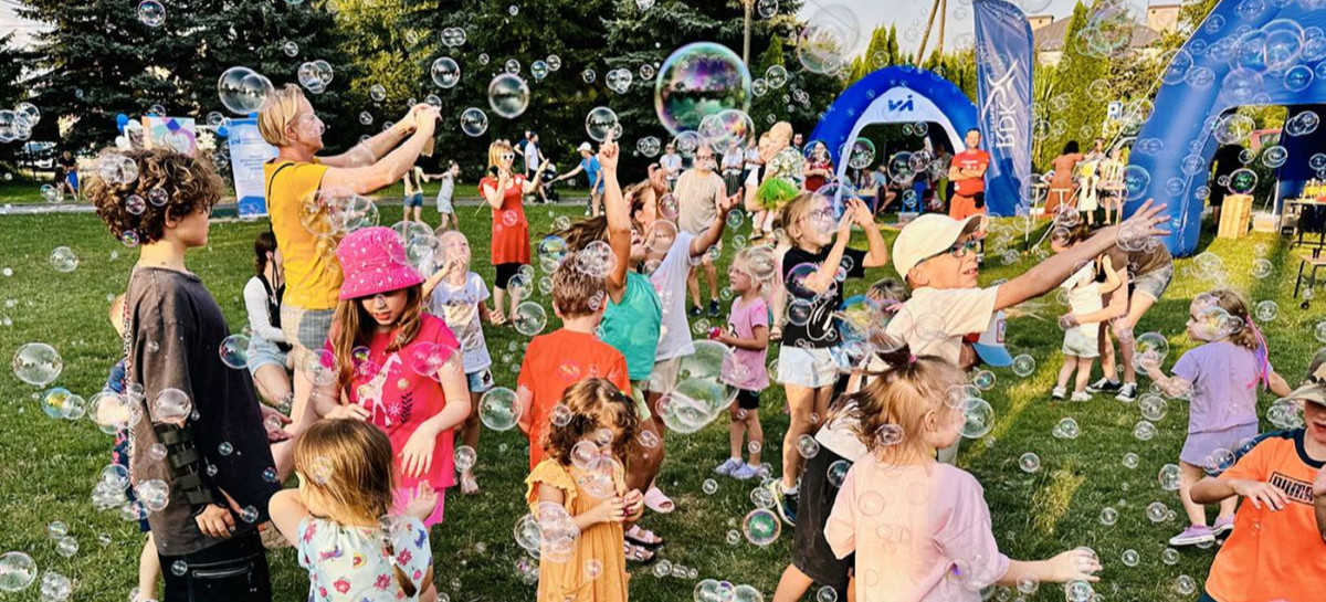 Cykl wakacyjnych wydarzeń na rzeszowskich osiedlach w ramach projektu socjalnego „Z uśmiechem w przyszłość”