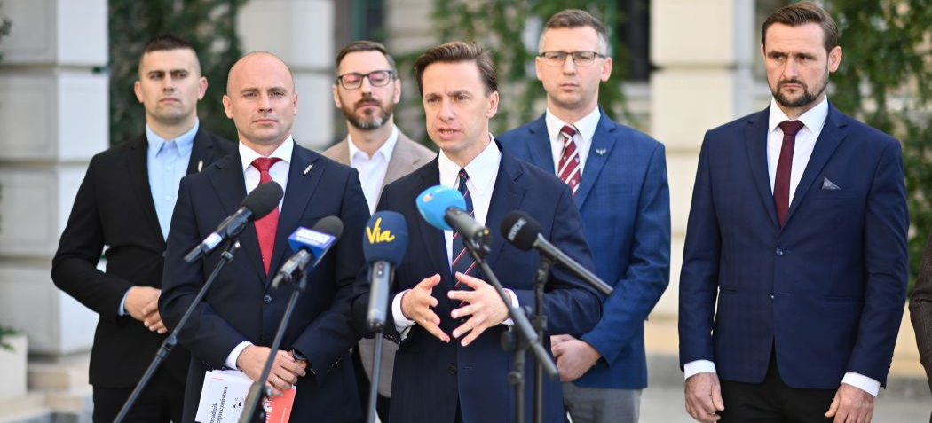 ALERTY RCB MASOWO WYCISZANE? Konfederacja krytykuje system ostrzegania. „To jest kabaret” [VIDEO]