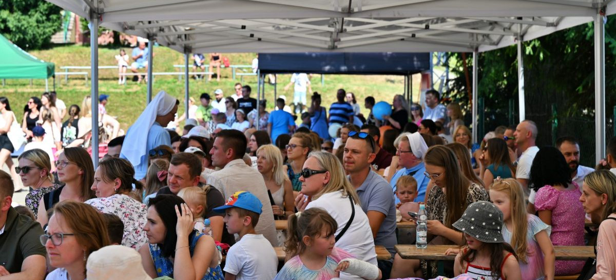 Rodzinny Piknik w Starej Wsi – wyjątkowy dzień pełen radości i atrakcji!