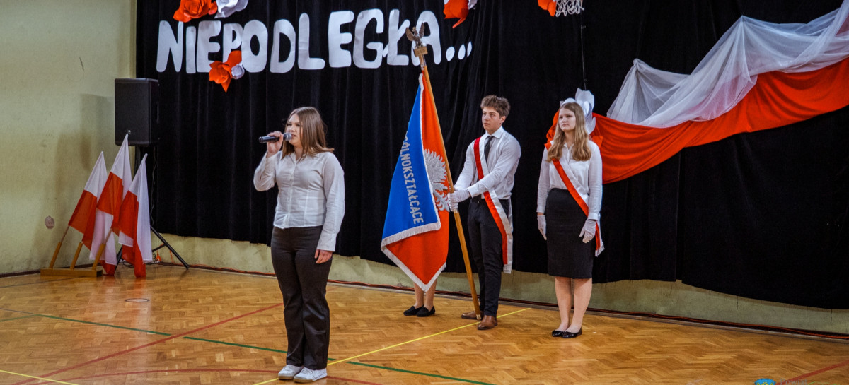 Patriotyzm i pamięć w II Liceum Ogólnokształcącym w Sanoku [ZDJĘCIA]