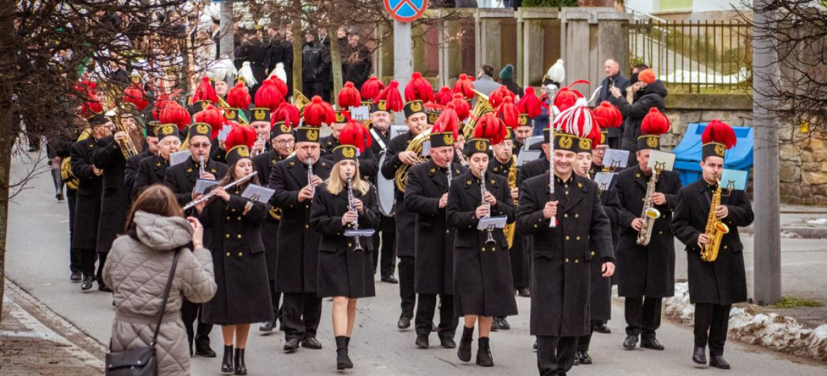 Barbórkowe święto górników w Sanoku. Galowe mundury i dźwięki orkiestry dętej [VIDEO, ZDJĘCIA]