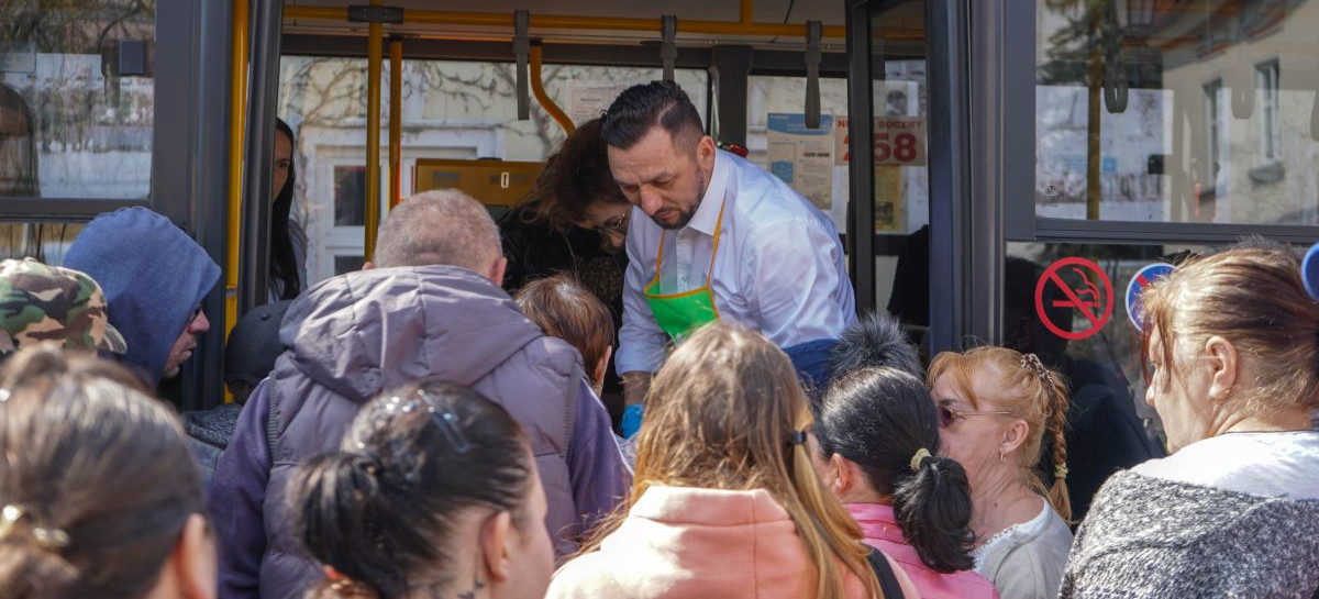 Autobus Ciepła ponownie zawitał na sanocki rynek [VIDEO, ZDJĘCIA]
