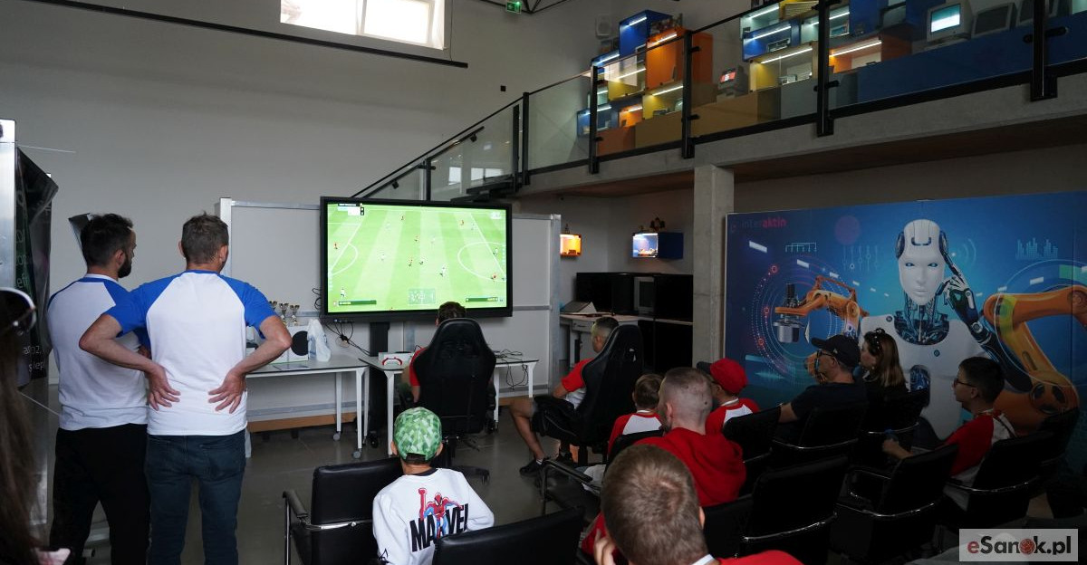 II edycja Mediateka eSport Cup już za nami – emocje, rywalizacja i gry retro w sercu Sanoka [VIDEO,ZDJĘCIA]