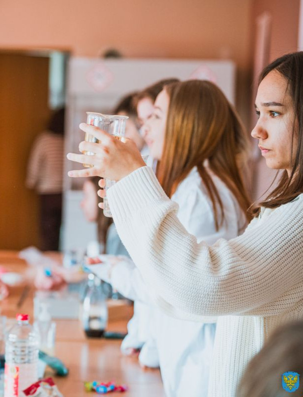 SANOK: Ósmoklasiści poznali ofertę ILO podczas Dni Otwartych [ZDJĘCIA]