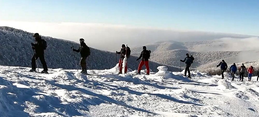 BIESZCZADY: Ochrona granicy na nartach. Ekstremalne szkolenie skiturowe (VIDEO)