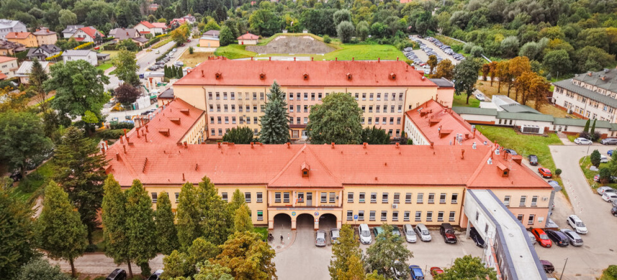 Październik to Miesiąc Świadomości Raka Piersi. Zadbaj o swoje zdrowie – zrób mammografię w Sanoku