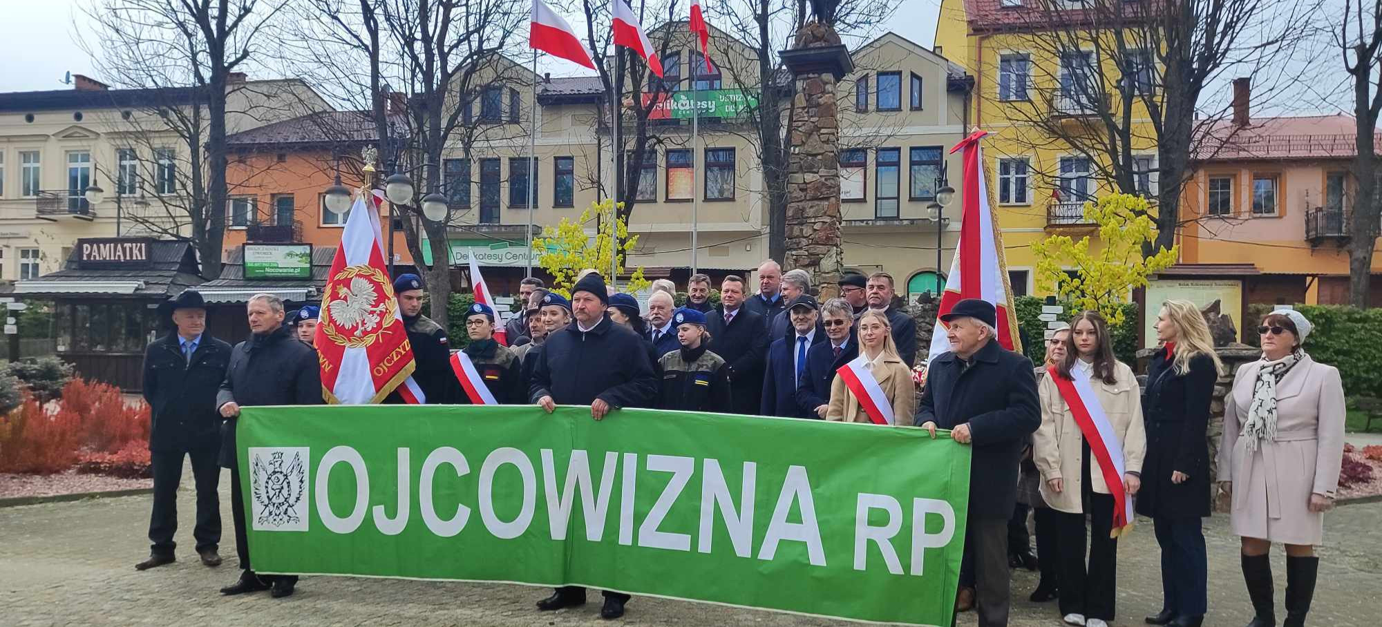 OGLĄDAJ NA ŻYWO: W obronie granic i rolników. „Konstytucja Polskiej Wsi” w Ustrzykach Dolnych (VIDEO)