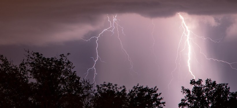 Burze z wiatrem do 100 km/h w Rzeszowie? WCZK ostrzega!