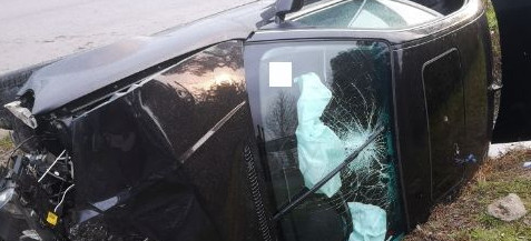 PODKARPACIE. 19-letni kierowca BMW stracił panowanie nad pojazdem i uderzył w przepust
