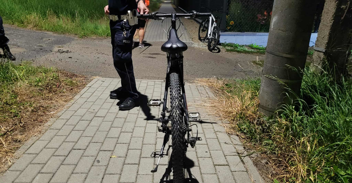 NOWOSIELCE: 11-letni rowerzysta ucierpiał w zderzeniu. Interweniował śmigłowiec LPR