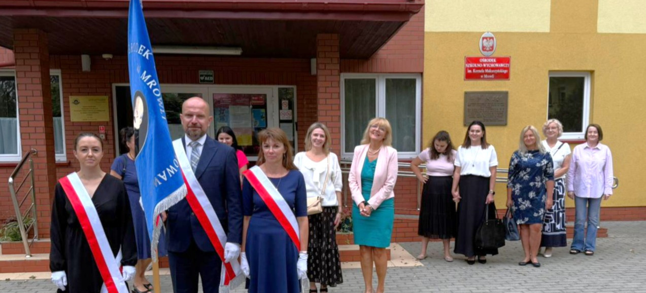 Nowy rok szkolny 2025/2026 rozpoczęty w placówkach Powiatu Rzeszowskiego (ZDJĘCIA)