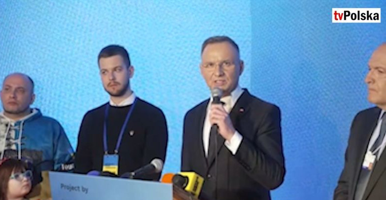 Andrzej Duda na otwarciu wystawy rosyjskich zbrodni wojennych na Ukrainie  (VIDEO)