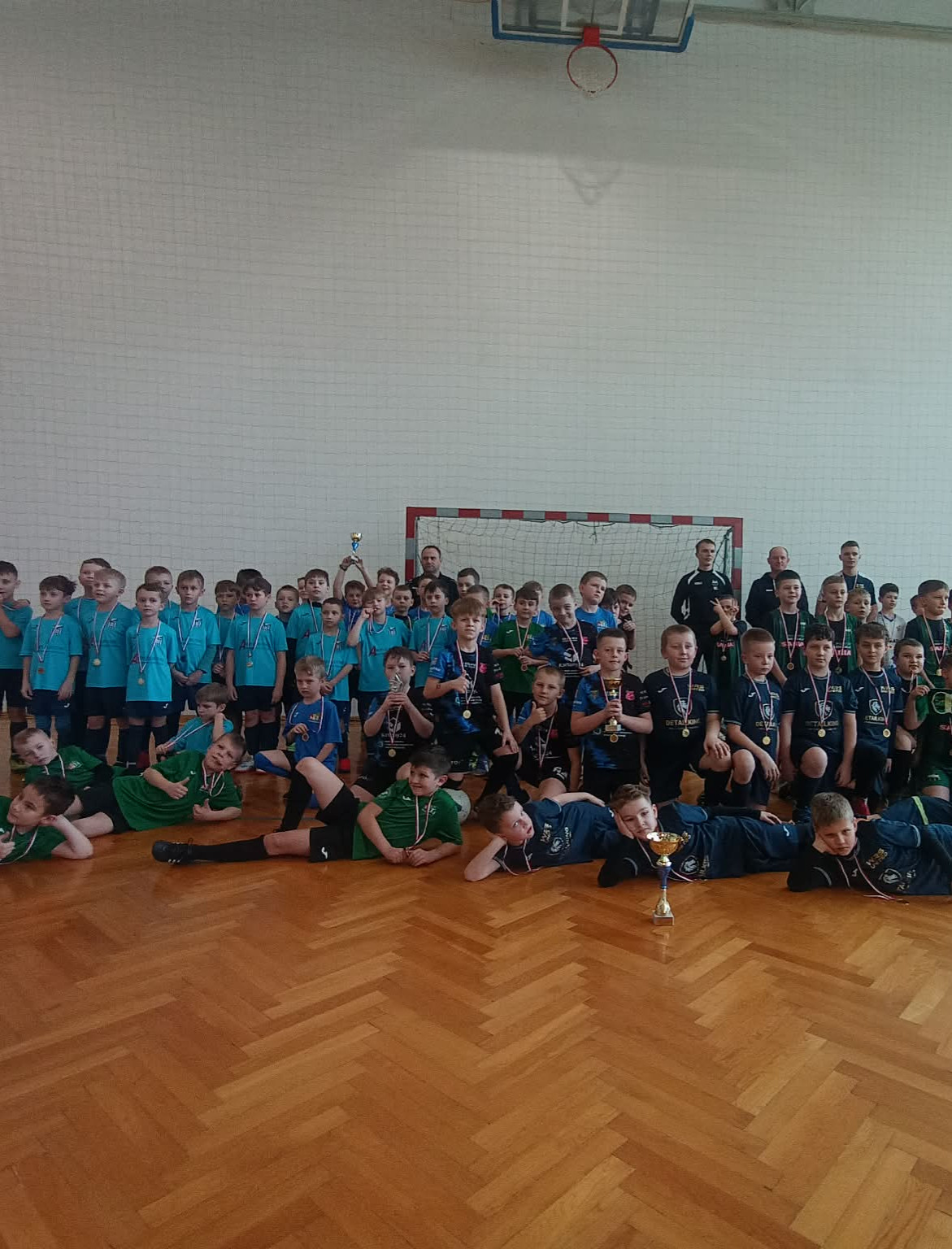 Halowy Turniej Piłki Nożnej w Raniżowie. Na boisku aż 15 drużyn [ZDJĘCIA]