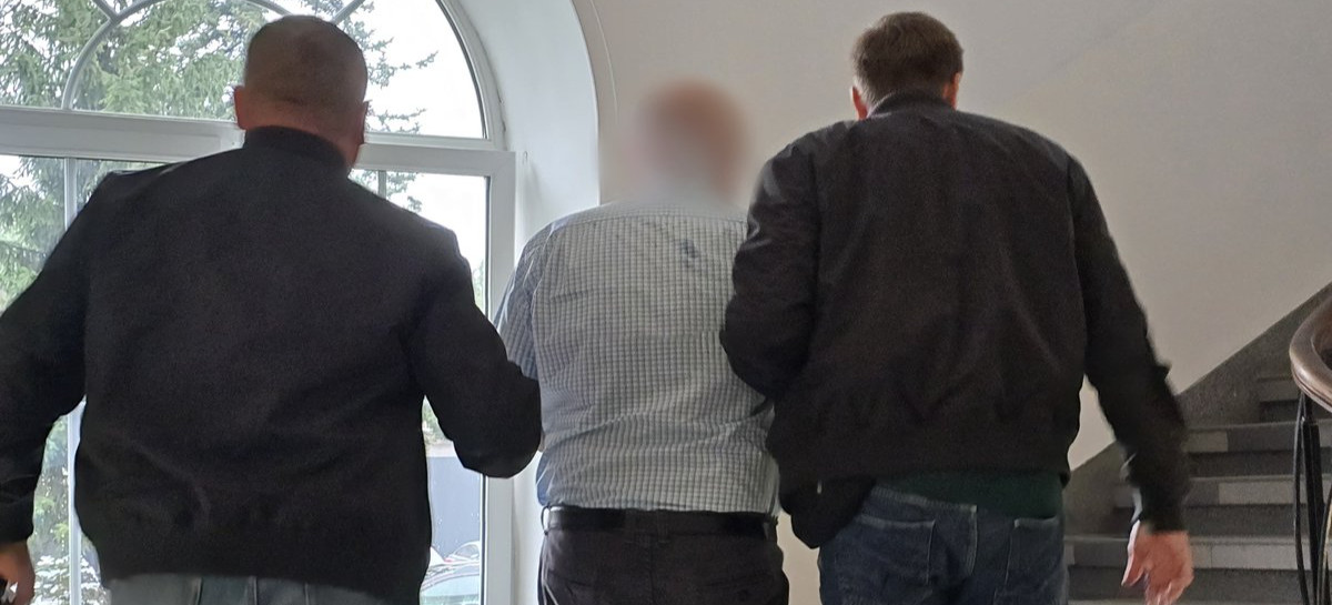Lekarz z Ropczyc podejrzany o korupcję [ZDJĘCIA]