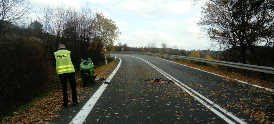WUJSKIE: Groźny wypadek na serpentynach. Motocyklista w ciężkim stanie (FOTO)