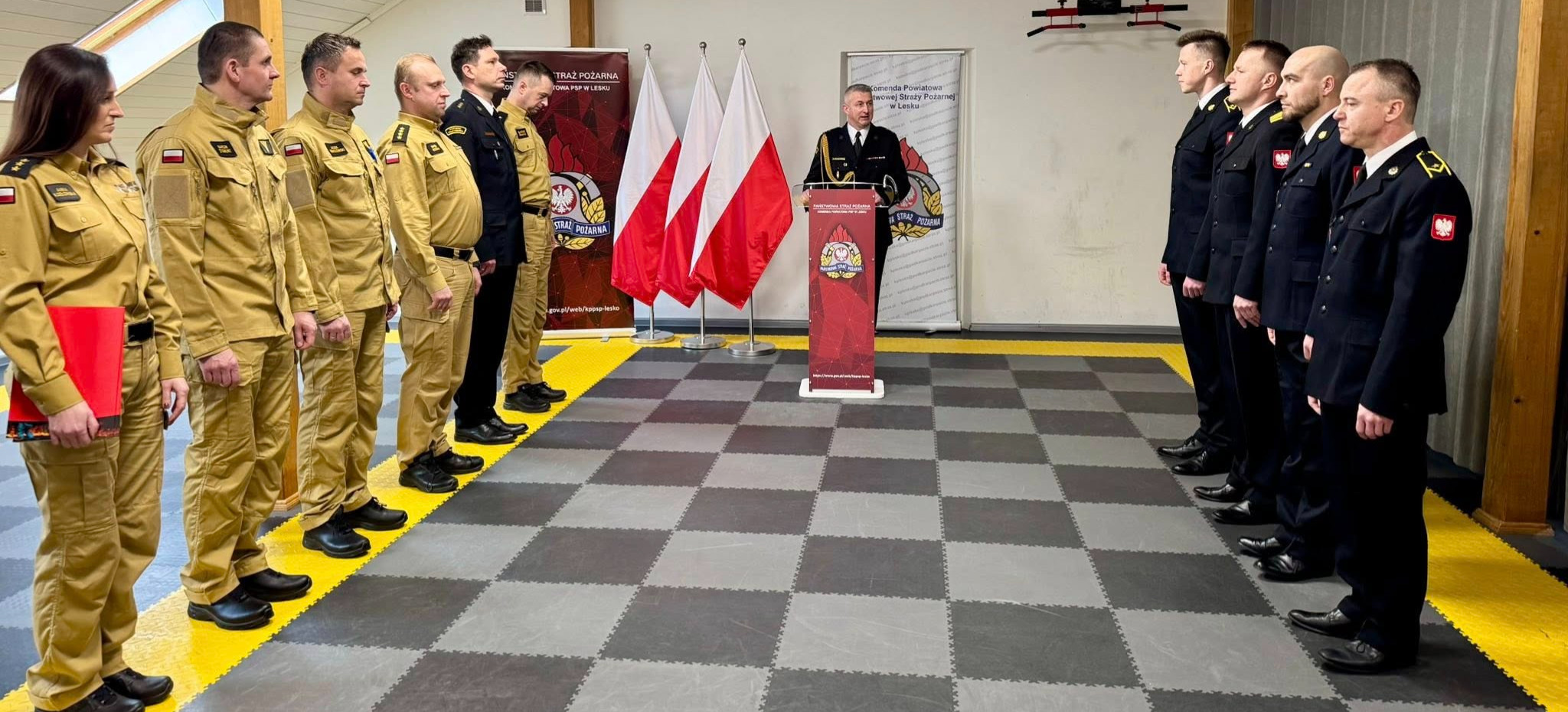 Strażacy z Leska awansowali na wyższe stanowiska [ZDJĘCIA]