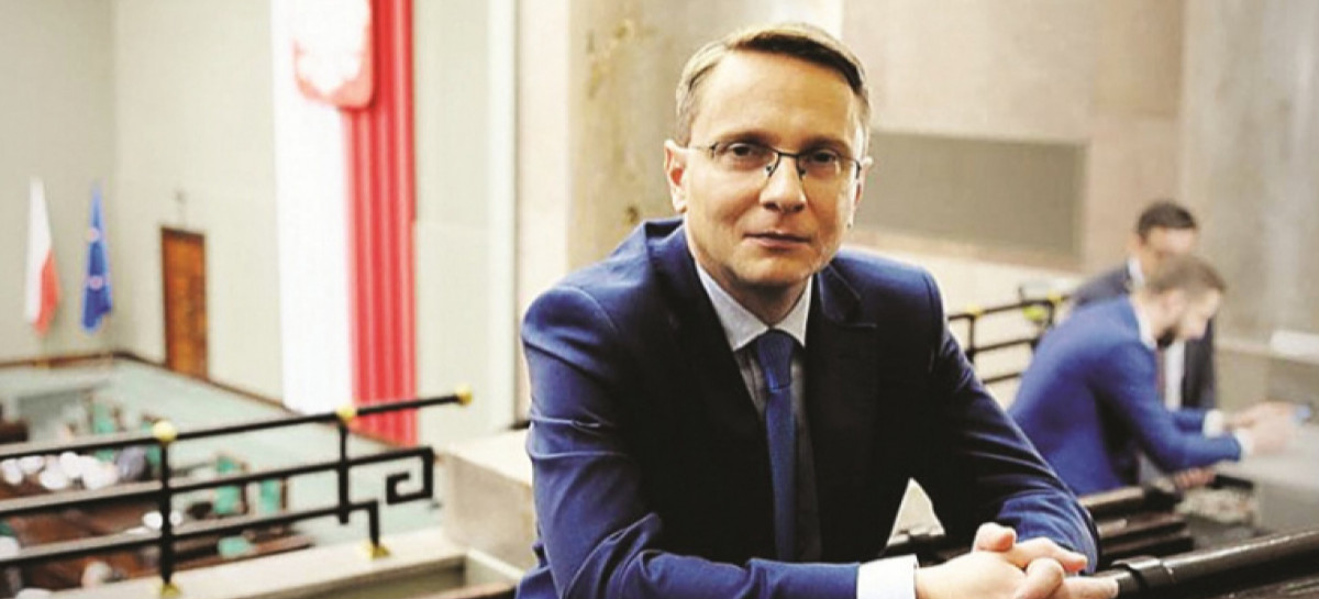 Poseł Piotr Uruski ponownie alarmuje w Sejmie: „Populacja niedźwiedzi i wilków wymyka się spod kontroli”
