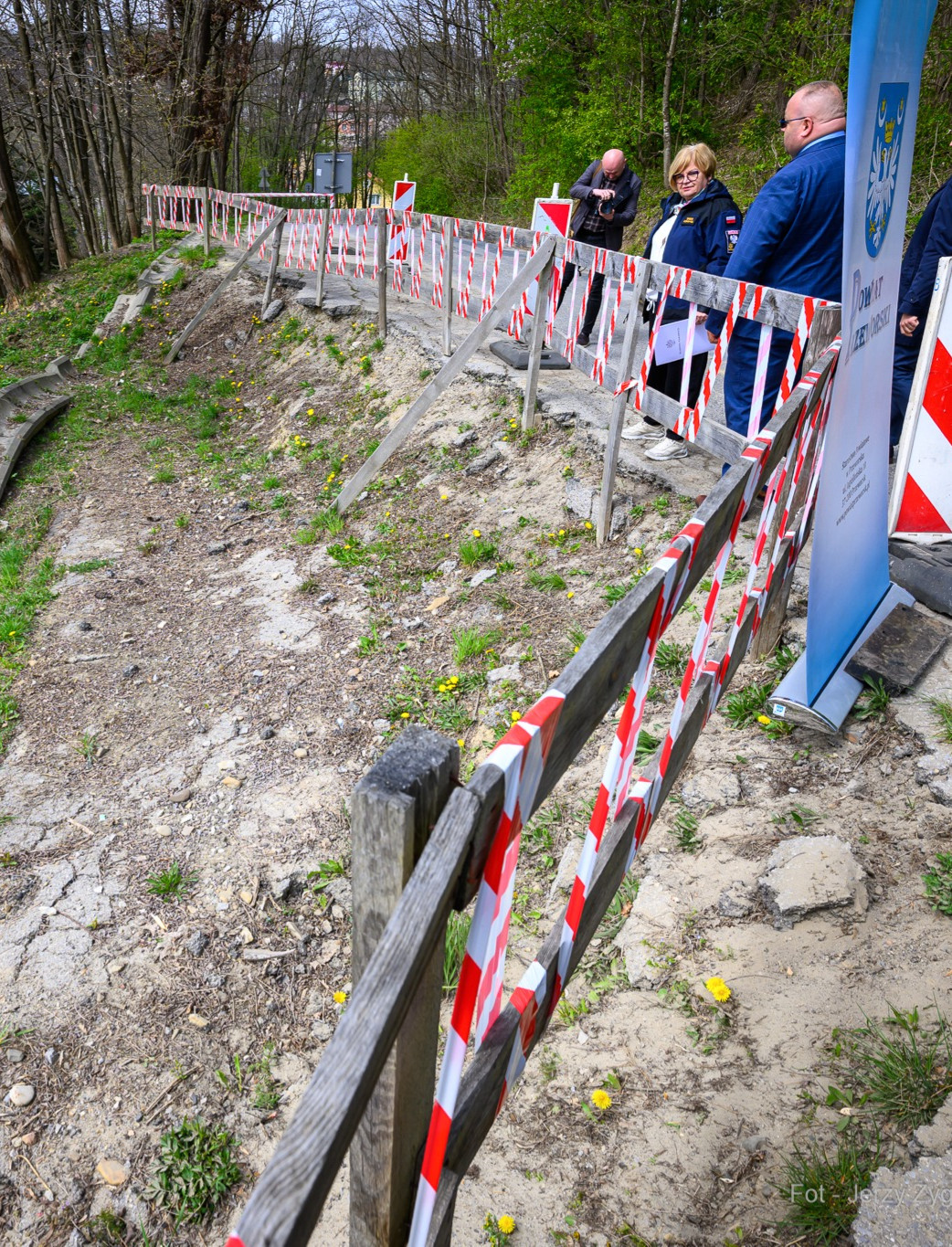 Prawie 1,37 miliona złotych na stabilizację osuwiska w Jaworniku Polskim [ZDJĘCIA]