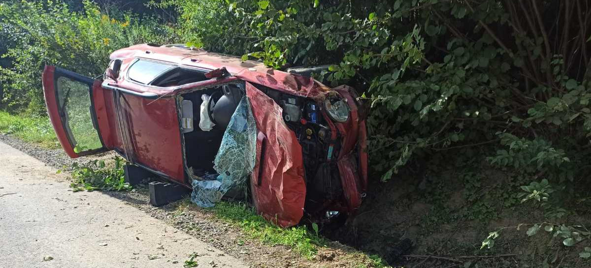 Pijany kierowca wjechał do rowu. Miał blisko 3 promile