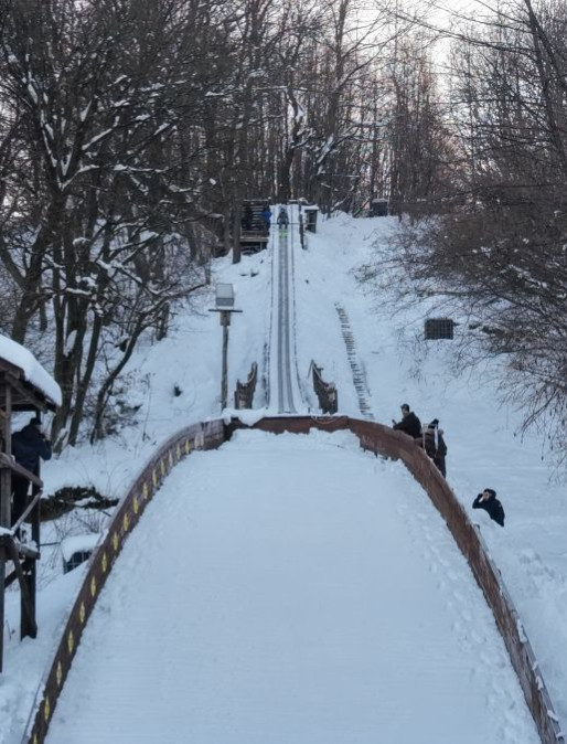 Trening skoczków w Strachocinie. Widowiskowe próby pod Sanokiem [VIDEO, ZDJĘCIA]
