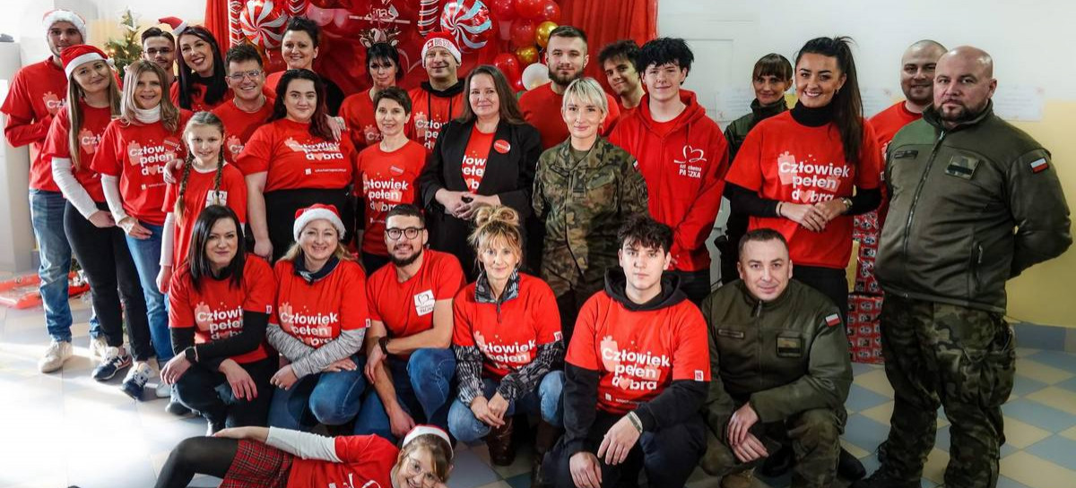 Żołnierze Wojsk Obrony Terytorialnej wsparli akcję „Szlachetna Paczka”