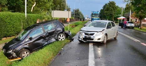 Zderzenie czterech samochodów w Iwoniczu. Pięć osób rannych (ZDJĘCIA)
