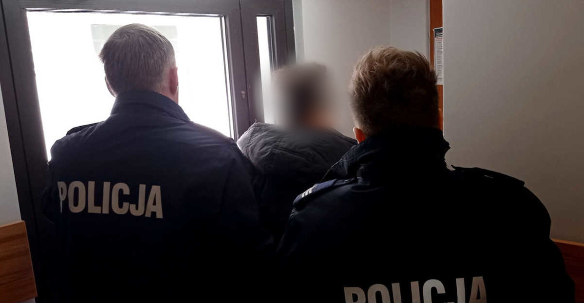 PODKARPACIE: Poszukiwany 30-latek schował się w skrytce pod podłogą