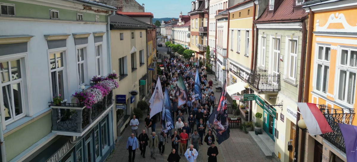 Męski Różaniec. Siła wspólnej modlitwy! (VIDEO)