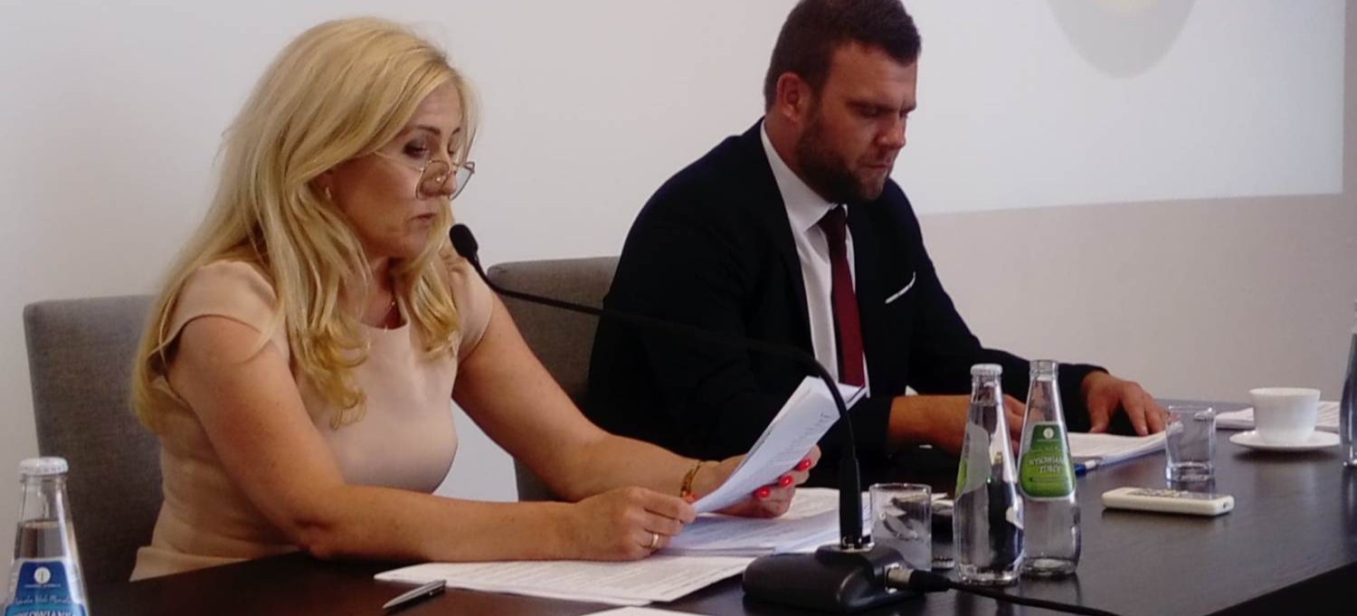 BRZOZÓW: Trwa sesja absolutoryjna (VIDEO LIVE, ZDJĘCIA)
