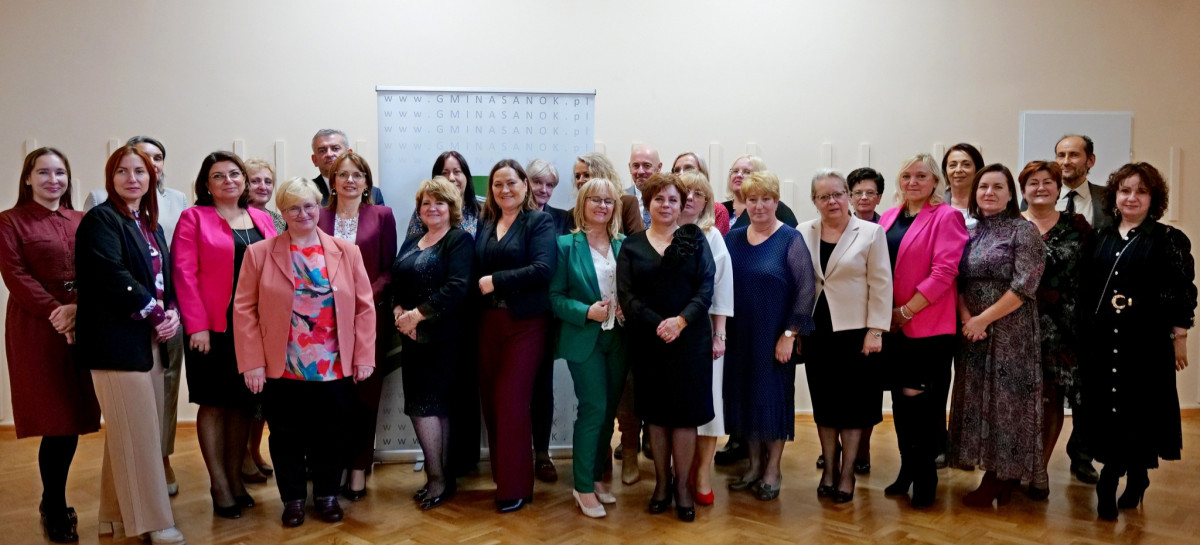 Pasowanie na ucznia i Nagrody Wójta Gminy Sanok. Uroczysty dzień w Prusieku [ZDJĘCIA]