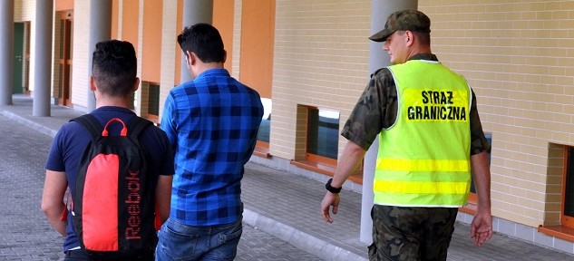 GRANICA: Śmigłowiec w akcji. Ukrainiec przemycał Turków (FOTO)