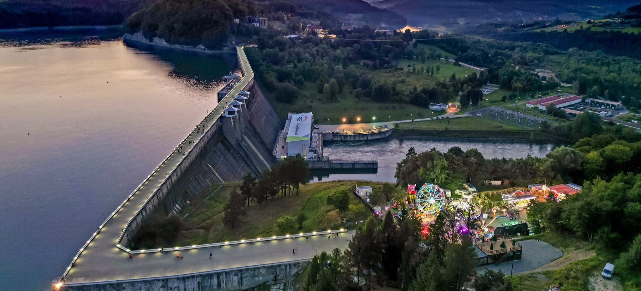 Tajemnice ukryte pod dnem jeziora. Zobacz co kryje wnętrze zapory w Solinie! [VIDEO, ZDJĘCIA]