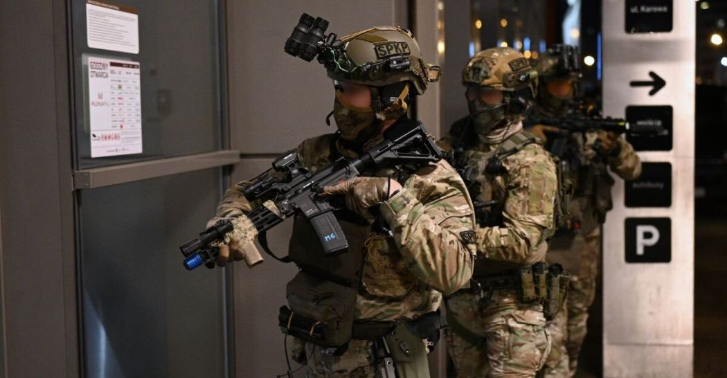 Ćwiczenia kontrterrorystów w galerii handlowej. Symulacja zdarzenia typu „Active Shooter” [VIDEO, ZDJĘCIA]
