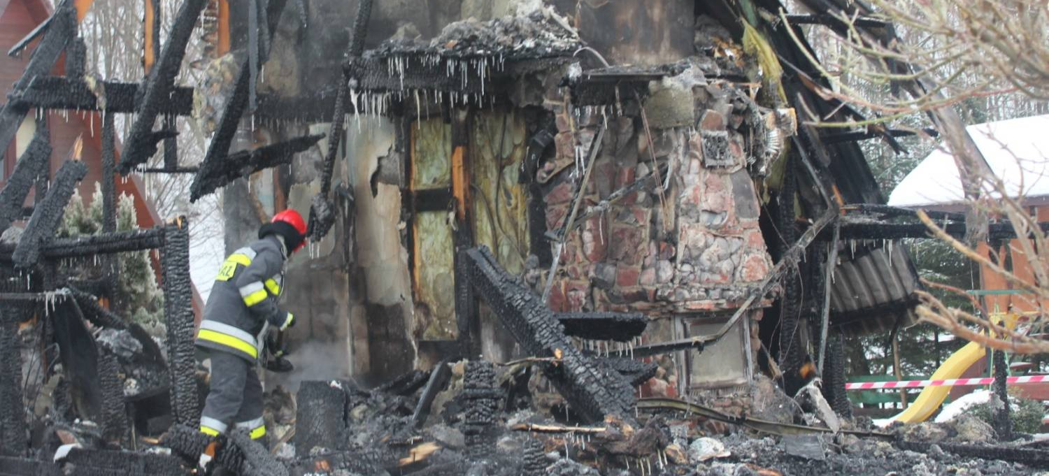 Śmierć kobiety w pożarze domku letniskowego w Baligrodzie. NOWE INFORMACJE i ZDJĘCIA