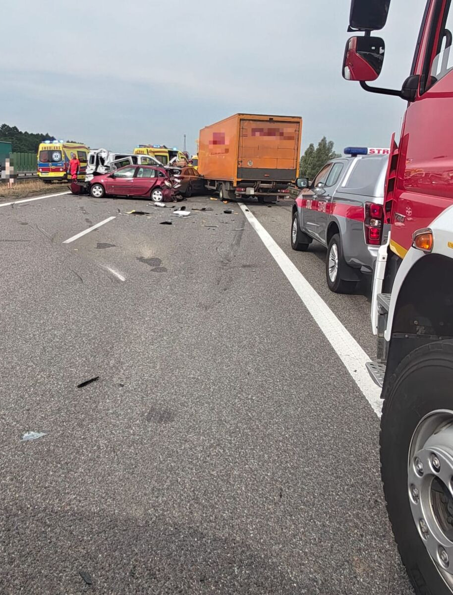 Dwa wypadki na autostradzie A4. Droga w kierunku Krakowa nadal zablokowana