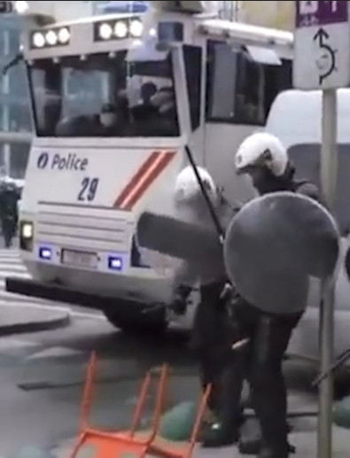 Antyrządowe protesty. Zamieszki na ulicach. Starcia z policją (VIDEO, ZDJĘCIA)