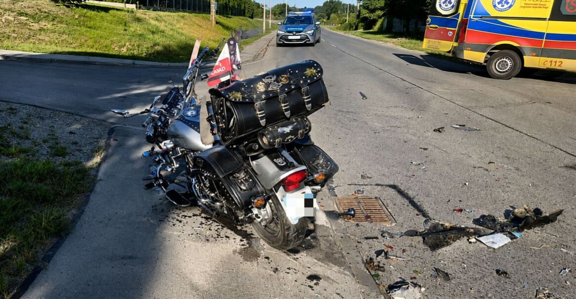 Groźny wypadek w Futomie. Motocyklista trafił do szpitala śmigłowcem LPR
