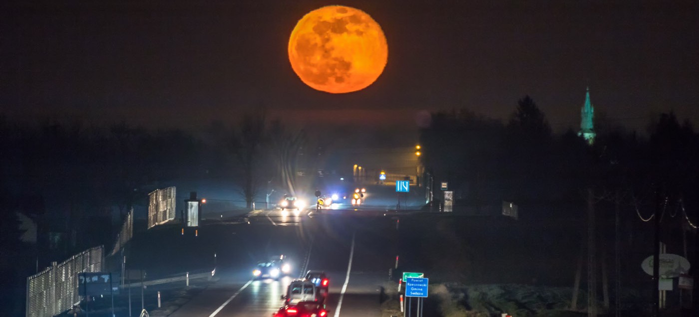 Piękny wschód księżyca pod Rzeszowem! (FOTO)