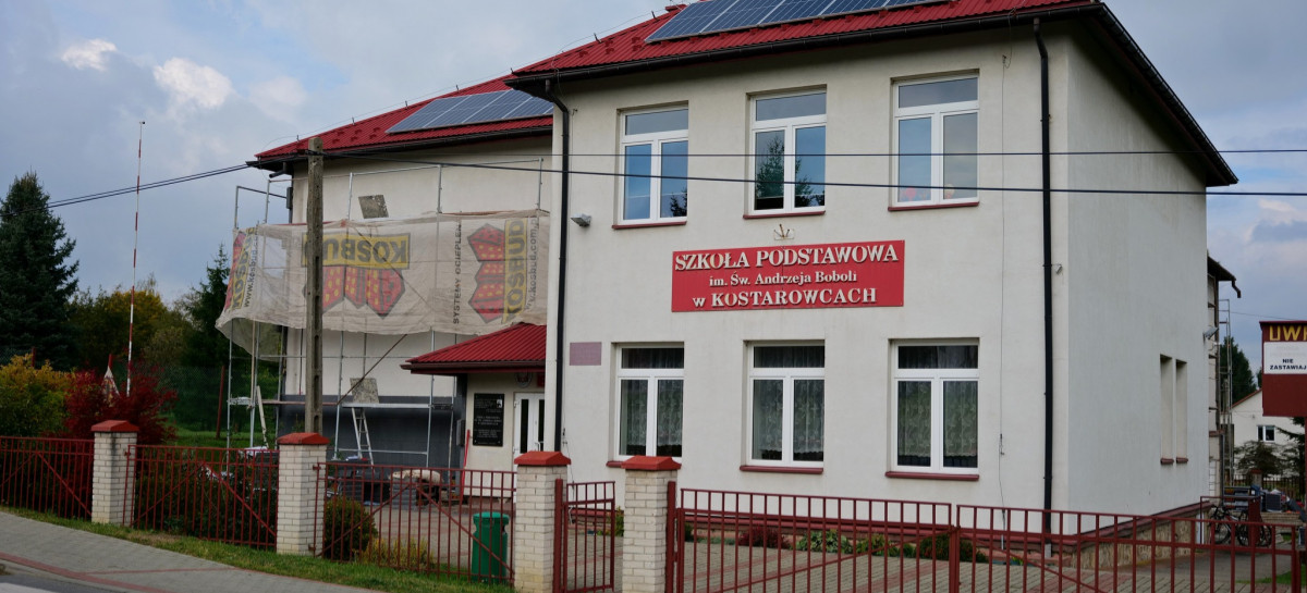 Trwa termomodernizacja Szkoły Podstawowej w Kostarowcach [ZDJĘCIA]