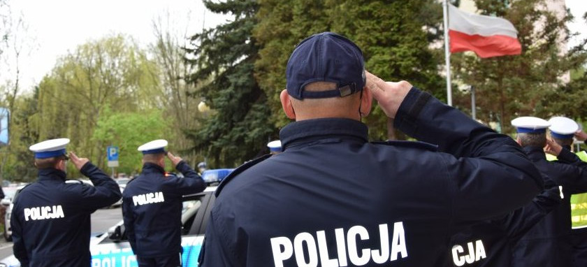 Podkarpaccy policjanci oddali hołd śp. asp. Michałowi Kędzierskiemu (VIDEO, ZDJĘCIA)