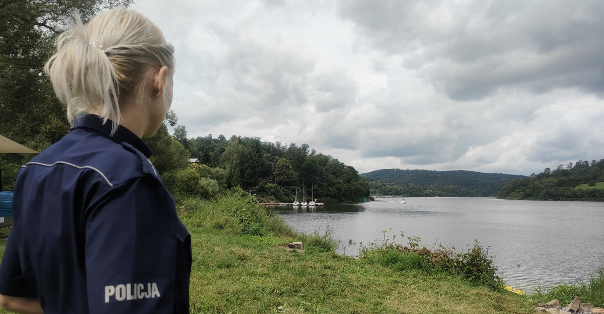 Bezpieczny wypoczynek nad wodą – Policja i ratownicy apelują o rozsądek w trakcie długiego czerwcowego weekendu