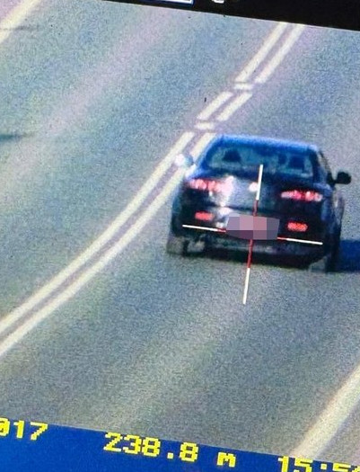 PODKARPACIE: 19-latek pędził Alfą Romeo. Zapłaci fortunę