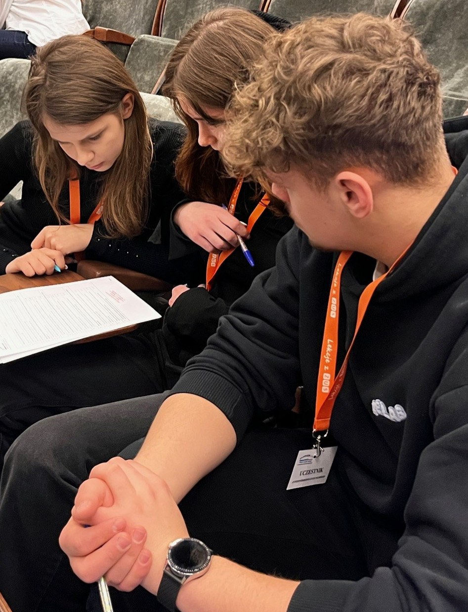 Wielki sukces uczniów z Leska! Podium w wojewódzkim finale Olimpiady ZUS