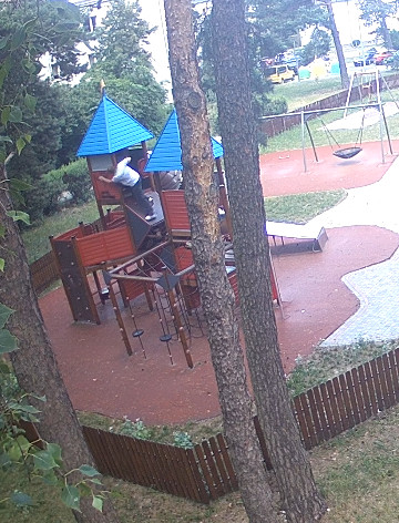 Plac zabaw stał się ich „płótnem”. Teraz czeka ich sąd