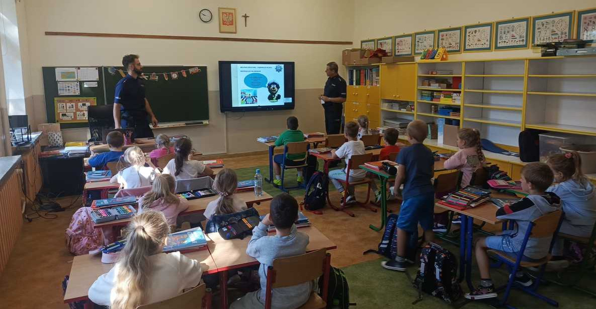 „Bezpieczeństwo – pierwsza klasa” z dzielnicowymi z Zagórza